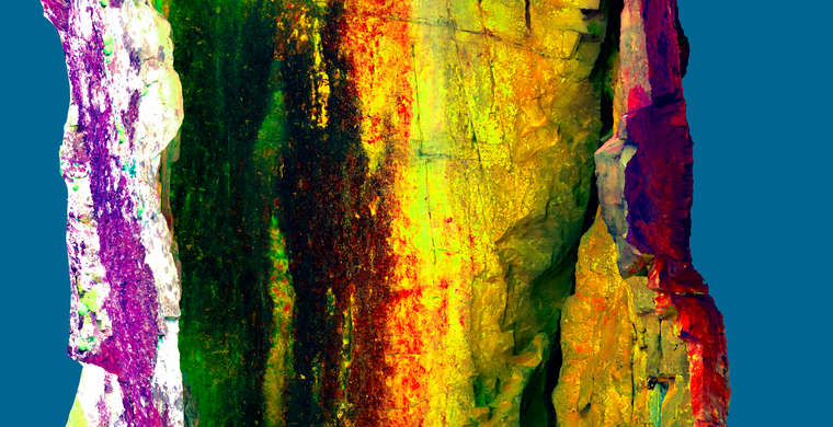 Ortoimagen Cueva del Cristo, panel 13, zona frontal. Tratamiento DStretch LDS20 hs16